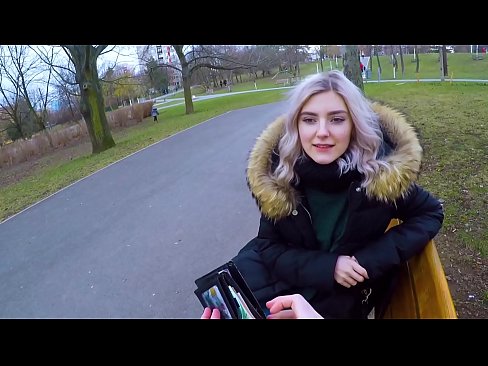 ❤️ برای پول، تقدیر از یک غریبه را قورت می دهد - کار بامزه در پارک اثر Eva Elfie ❌ فیلم لعنتی در ما ❌️